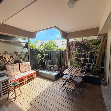 Grand T2 Avec Terrasse Et Parking Appartamento Le Lavandou